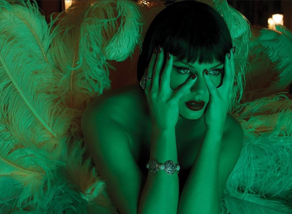 Elizabeth Taylor's Multipart Outro Techniques