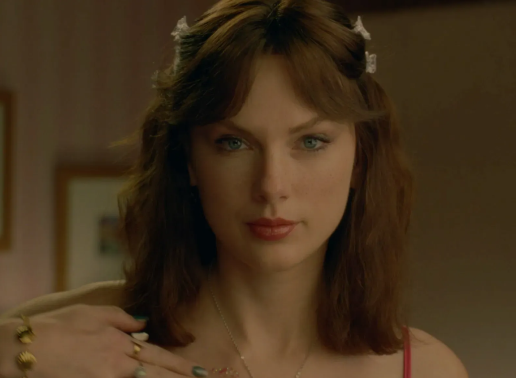 Opalite’s Hook Foreshadowing Techniques